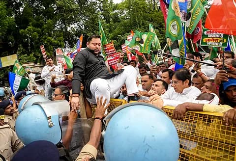 Bihar INDIA Bloc Marches to Lok Bhavan, Demands CEC Gyanesh Kumar’s Resignation Over SIR Dispute